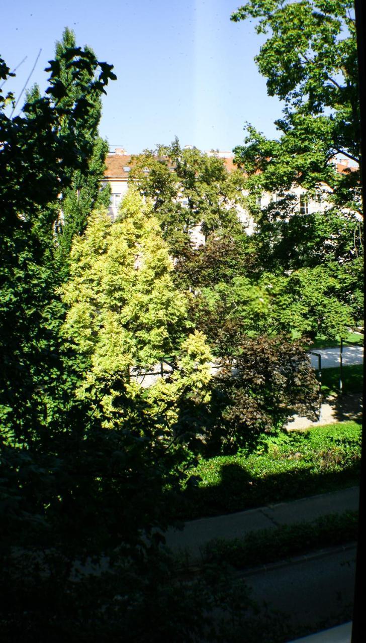 Deak Apartman Sopron Ngoại thất bức ảnh